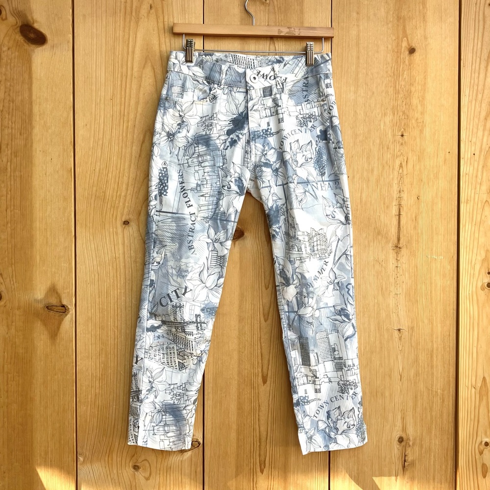 Dolcezza Cropped Ankle Printed Pants in Light Blue and White
